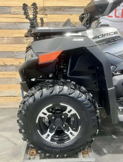 2022 CF MOTO C-FORCE 600 TOURING + 4X4 + EPS + SEULEMENT 616 KM + GARANTIE FEVRIER 2027 + CONDITION A1 