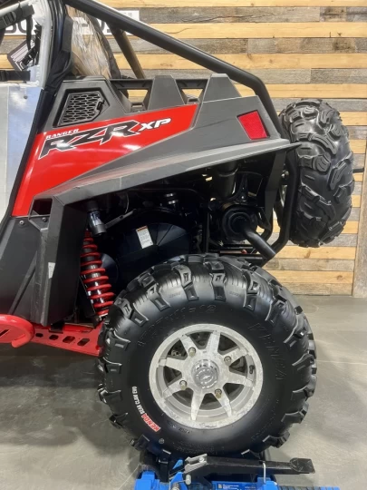2011 POLARIS RZR XP 900 EFI + 4WD + FOX + SEULEMENT 5445 KM + RARE & CONDITION A1 