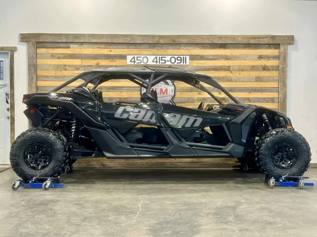 BRP CAN-AM MAVERICK MAX X3 X-DS TURBO RR 200 HP + DPS + 4X4 + 4 PASSAGERS + SEULEMENT 2857 KM  2024