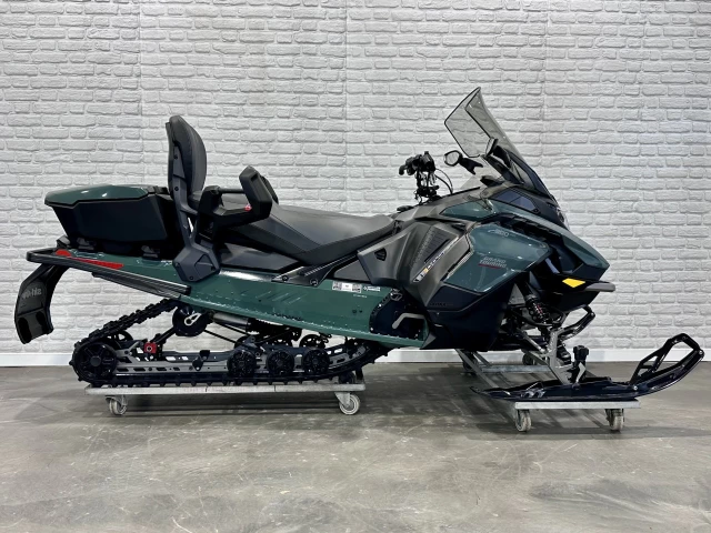 BRP SKI-DOO GRAND TOURING L.E = LIMITED EDITION + ENSEMBLE LUXE + 900 ACE EFI 137'' AIR RIDE + ECRAN 10'' + SEULEMENT 478 KM + RARE & A1  2024