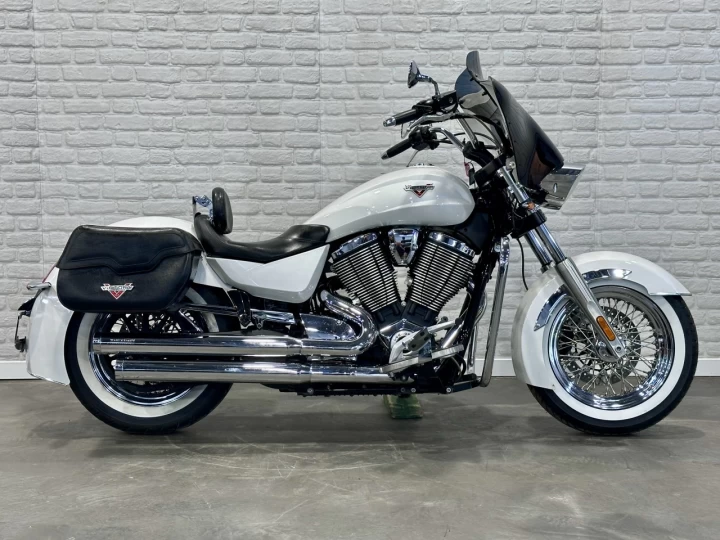 2013 VICTORY BOARDWALK 1731 cc = 110 p.c EFI + CRUISER - TOURING + RARE & A1 