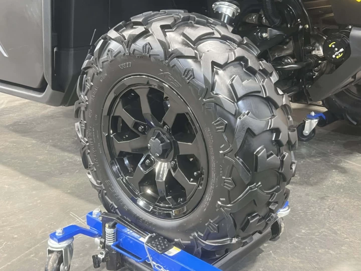 2024 BRP CAN-AM DEFENDER CAB HD-9 EFI + 4X4 + D.P.S + SEULEMENT 6972 KM + RARE & CONDITION A1 