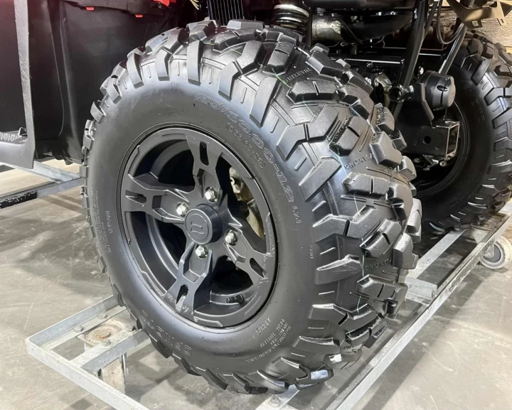 2023 CF MOTO C-FORCE 400 LX EFI + 4X4 + E.P.S + SEULEMENT 1349 KM 