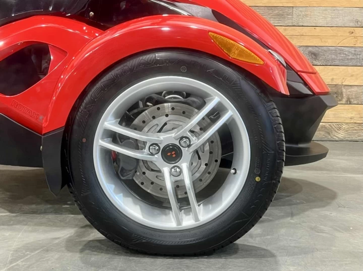 2009 BRP CAN-AM SPYDER ROADSTER SE-5 (SEMI-AUTOMATIQUE) + DOSSIER PASSAGER + 86105 KM 