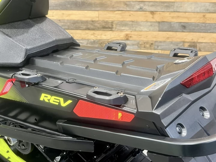 2018 BRP SKI-DOO RENEGADE X 1200 EFI 4-TEC 137'' ITC + 19763 KM + COULEUR RARE & CONDITION A1 