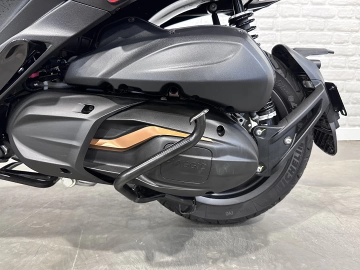 2024 PIAGGIO MP3 530 HPE VERSION EXCLUSIVE MP3 530 HPE VERSION EXCLUSIVE + A.B.S + SEULEMENT 640 KM + MODE RARE & A1 