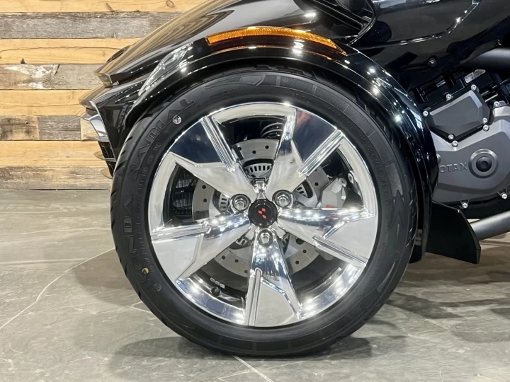 2022 BRP CAN-AM SPYDER F3 LIMITED SE-6 (SEMI-AUTOMATIQUE) ROTAX 1330 cc EFI + SEULEMENT 1753 KM + RARE & A1 