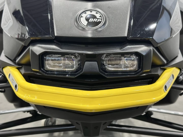 2024 BRP SKI-DOO RENEDAGE ADRENALINE AVEC ENSEMBLE ENDURO 9AA cc ACE EFI 137'' + SEULEMENT 2951 KM + ECRAN 10'' + REV GEN5 + RARE & A1 
