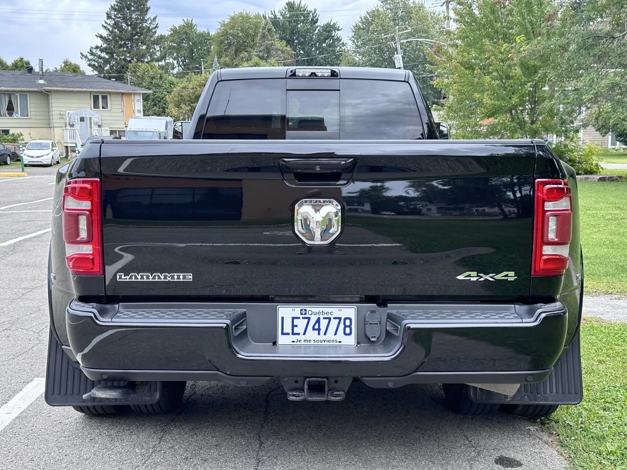 2019 RAM 3500 LARAMIE CUMMINS 6.7L H.O - HIGH OUTPUT + CREW CAB + 4WD + BOITE LONGUE + SUSPENSION A AIR + RARE & A1  Image principale
