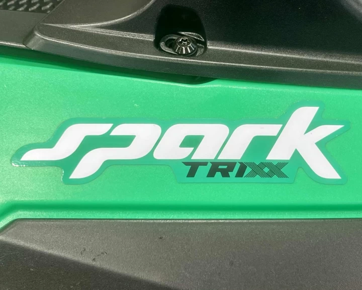 2020 BRP SEA-DOO SPARK TRIXX 2UP + IBR + VTS + SEULEMENT 18 HR + RARE & CONDITION A1 