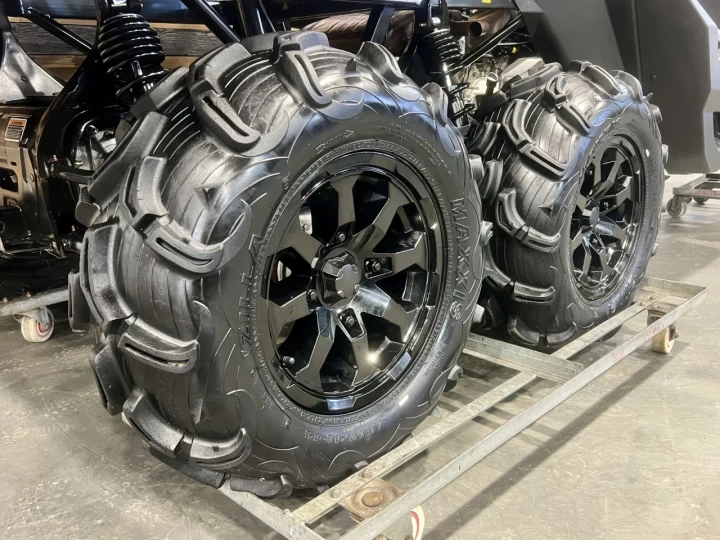 2022 BRP CAN-AM DEFENDER HD-10 + DPS + 6X6 + SEULEMENT 2556 KM + ULTRA RARE & A1 