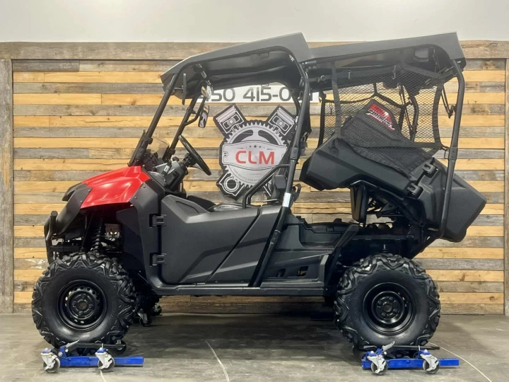 2014 HONDA PIONEER-4 700 EFI 4X4 + 4 PASSAGERS + 11019 KM 