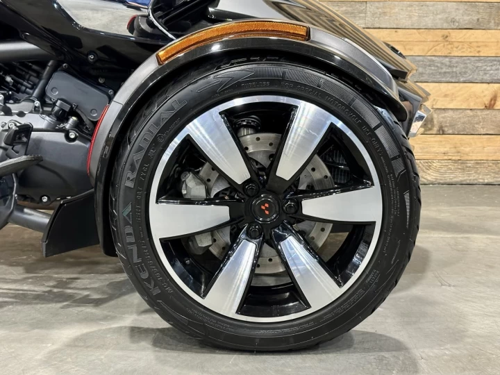 2015 BRP CAN-AM SPYDER F3 ''S'' SE-6 (SEMI-AUTOMATIQUE) + SUSPENSION FOX + BEAUCOUP D'EQUIPEMENTS $$$ + RARE & A1 