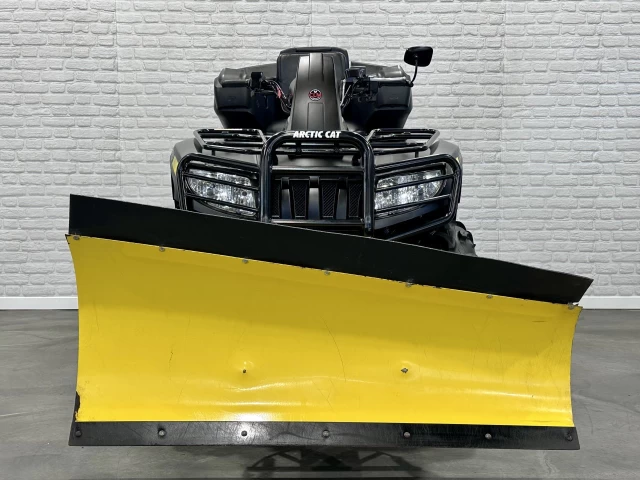 ARCTIC CAT MUD PRO 1000 EFI LIMITED + 4WD + EPS + SEULEMENT 2871 KM + PELLE A NEIGE + 2 PASSAGERS + RARE & A1  2015