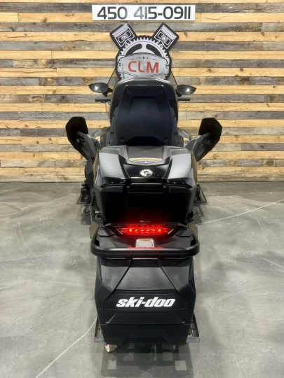 2023 BRP SKI-DOO GRAND TOURING LIMITED 900 ACE EFI + ITC + 137'' QUIET DRIVE + SUSPENSION A AIR _ BAS KM 6805 KM 
