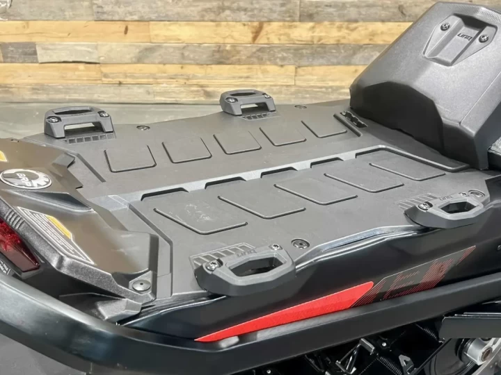 2025 BRP SKI-DOO RENEGADE ENDURO 900 ACE TURBO 130 H.P I.T.C 137'' + REV GEN5 + ECRAN COULEUR 10'' + GPS + AIR RIDE + SEULEMENT 2836 KM 