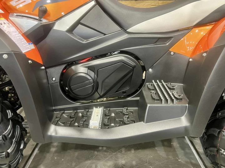 2020 CF MOTO C-FORCE 500 EFI H.O TOURING + 4X4 + EPS + SEULEMENT 1478 KM + COULEUR RARE & IMPECCABLE A1 