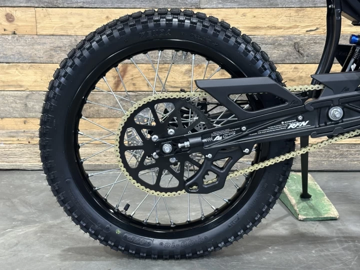 2024 APOLLO RFN ARES + 100% VE = MOTO ELECTRIQUE LEGALE SUR ROUTE + NEUF 0 KM + RARE & A1 