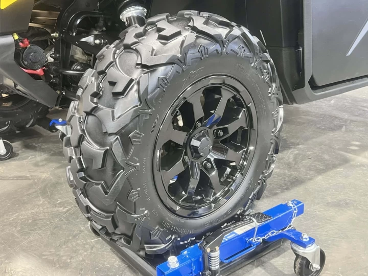 2024 BRP CAN-AM DEFENDER CAB HD-9 EFI + 4X4 + D.P.S + SEULEMENT 6972 KM + RARE & CONDITION A1 