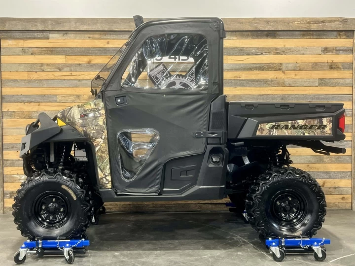 2017 POLARIS RANGER XP 1000 EFI + EDITION LIMITÉE HUNTER + 4X4 + E.P.S + SEULEMENT 4629 KM 