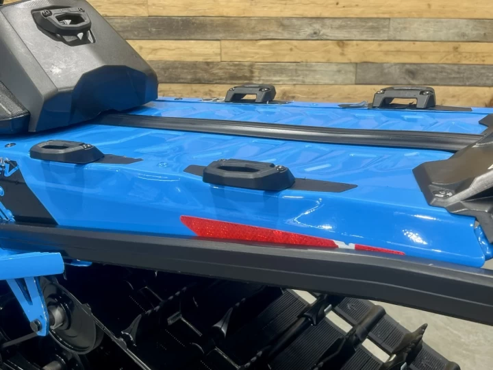 2018 BRP SKI-DOO RENEGADE BACKCOUNTRY X 850 E-TEC 146'' X 2'' + REV GEN4 + COULEUR RARE 