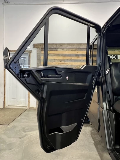 2025 BRP CAN-AM DEFENDER MAX CREW HD-10 LIMITED + 4WD + DPS + 650 KM SEULEMENT + 6 PASSAGERS + TOUTE ÉQUIPÉE+ RARE & A1 