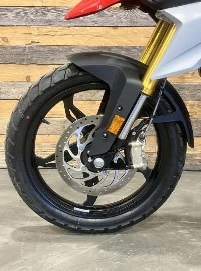 2024 BMW G310 GS EDITION RALLYE + ABS + SEULEMENT 888 KM + RARE & IMPECCABLE A1 