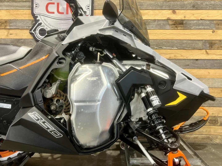 2020 POLARIS INDY XC 850 AXYS 137'' + SEULEMENT 6944 KM + RARE & CONDITION A1 