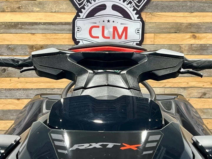 2022 BRP SEA-DOO RXT-X 300 HP + IBR + VTS + AUDIO PREMIUM + ENSEMBLE TECH + 3 PASSAGERS + 46 HR SEULEMENT 