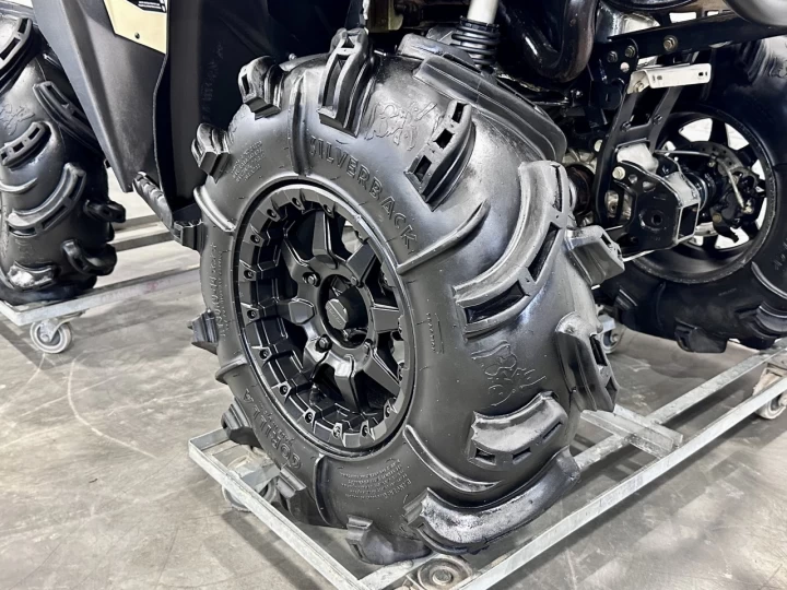 2022 BRP CAN-AM RENEGADE X-MR 650 EFI + 4WD + DPS + FOX + GORILLA 30'' + 2929 KM SEULEMENT + RARE & A1 