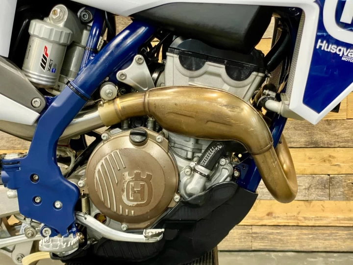 2022 HUSQVARNA FC 250 EFI MX-MOTOCROSS + 4 TEMPS + 136 HR 