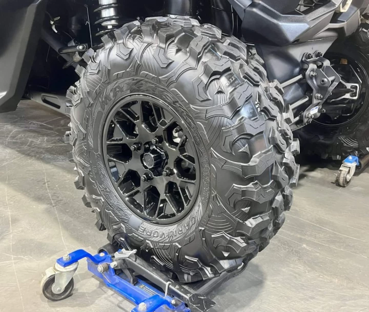 2023 BRP CAN-AM MAVERICK MAX X3 DS TURBO 135 HP + DPS + 4X4 + SEULEMENT 375 KM + CONDITION A1 