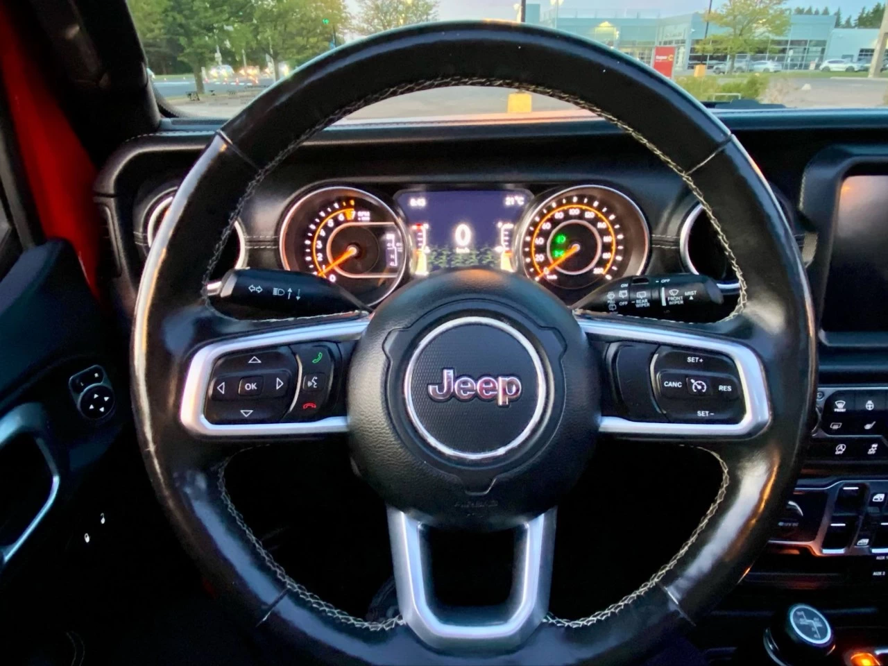 2019 JEEP WRANGLER UNLIMITED EDITION SAHARA 4X4 + TOIT ELECTRIQUE SKY + INYERIEUR CUIR +COULEUR RARE  Image principale