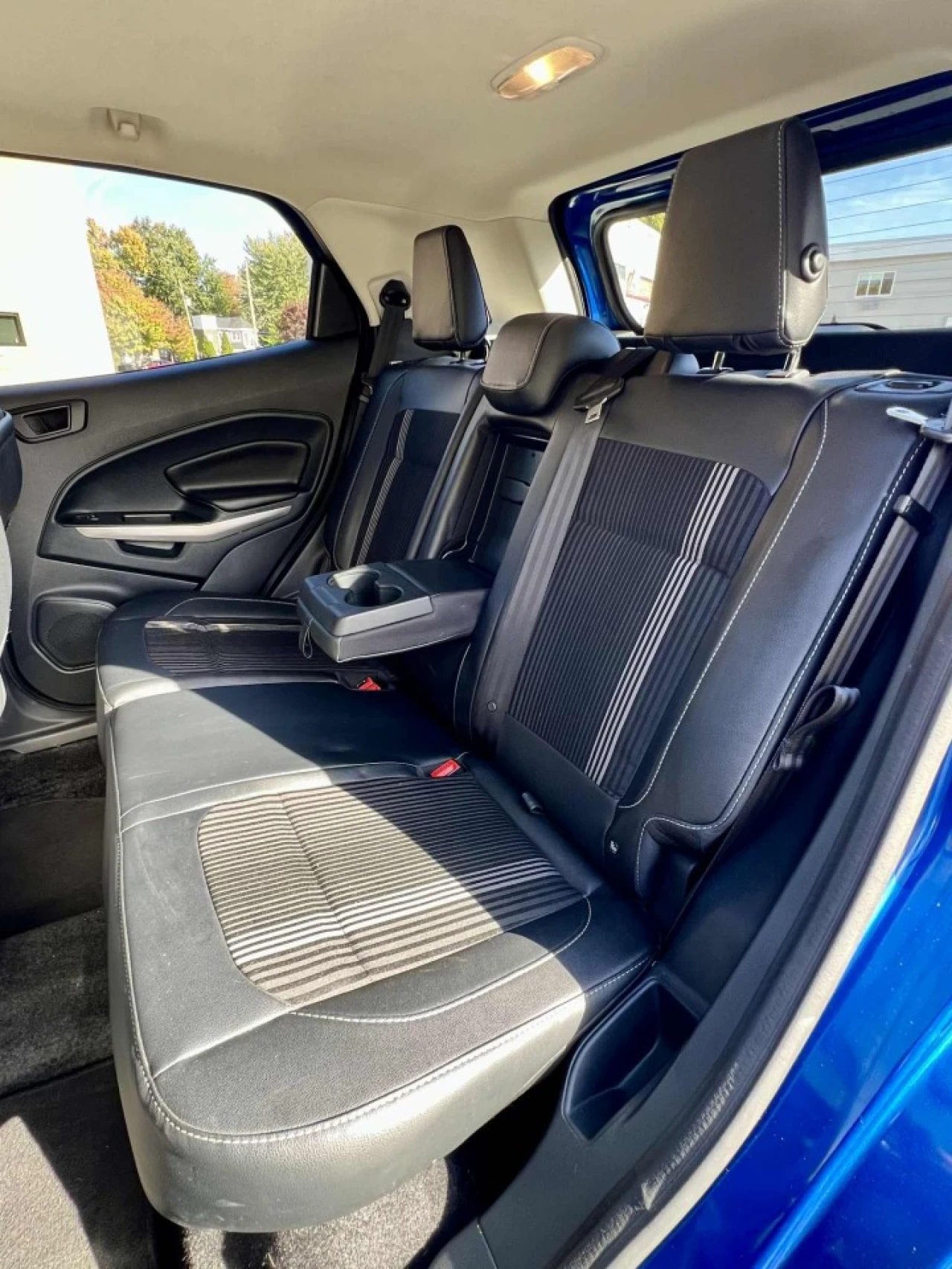 2022 FORD ECOSPORT SES 4WD + 2.0L + SEULEMENT 40693 KM + GARANTIE FORD + COULEUR RARE + CONDITION A1  Main Image