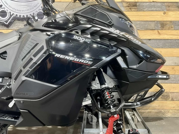 2025 BRP SKI-SOO RENEGADE ENDURO 900 ACE ITC 137'' + REV GEN5 + GARANTIE B.E.S.T + SEULEMENT 3680 KM 