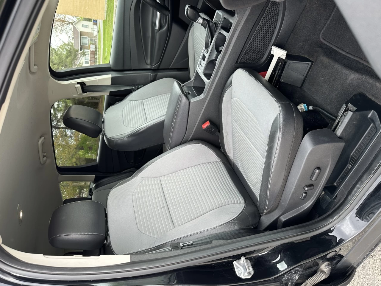 2017 FORD ESCAPE TITANIUM 4WD + 2.0L ECOBOOST + 172524 KM + TOUTE NOIR  Image principale