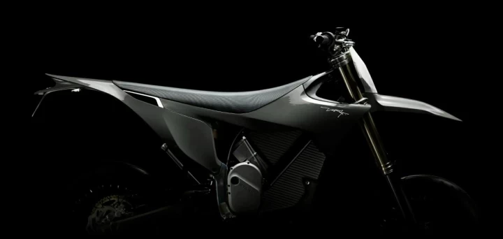 2026 STARK FUTURE VARG SM - SUPERMOTO 100% VE - ELECTRIQUE + MOTO LEGALE SUR ROUTE + 60 H.P @ 80 H.P + GARANTIE DE 2 ANS + RARE 