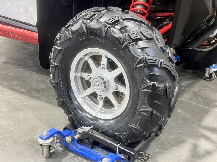 2011 POLARIS RZR XP 900 EFI + 4WD + FOX + SEULEMENT 5445 KM + RARE & CONDITION A1 