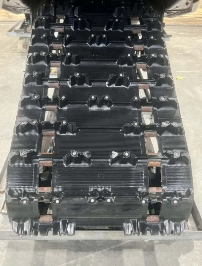 2023 BRP SKI-DOO RENEGADE X 850 E-TEC 137'' + REV GEN5 + SEULEMENT 5718 KM + CONDITION A1 