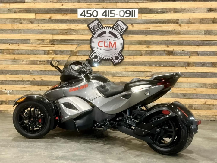 2011 BRP CAN-AM SPYDER RS-S + SM5 EMBRAYAGE MANUELLE A CLUTCH + 87790 KM + PAREBRISE GIVI 