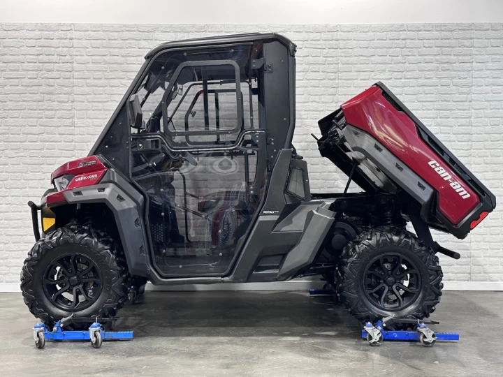 2016 BRP CAN-AM DEFENDER XT HD-10 EFI + 4WD + DPS + CABINE + CHAUFRETTE + 11130 KM + RARE & A1 