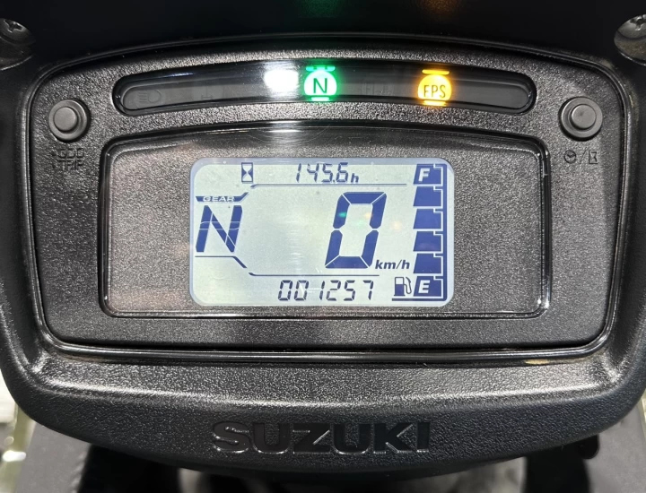 2023 SUZUKI KING QUAD 750 AXI + 4WD + EPS + SEULEMENT 1257 KM + BIEN ÉQUIPÉE + RARE & A1 