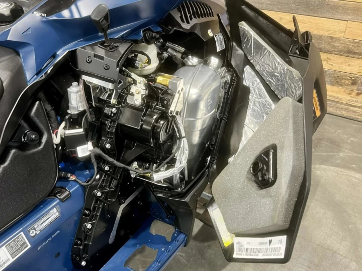 2025 BRP SKI-DOO EXPEDITION S.E-SPECIAL EDITION 900 ACE ITC + WIDE TRACK 20'' X 154'' + BANC DOUBLE + COFFRE LINQ + GARANTIE B.E.S.T NOV 2025 