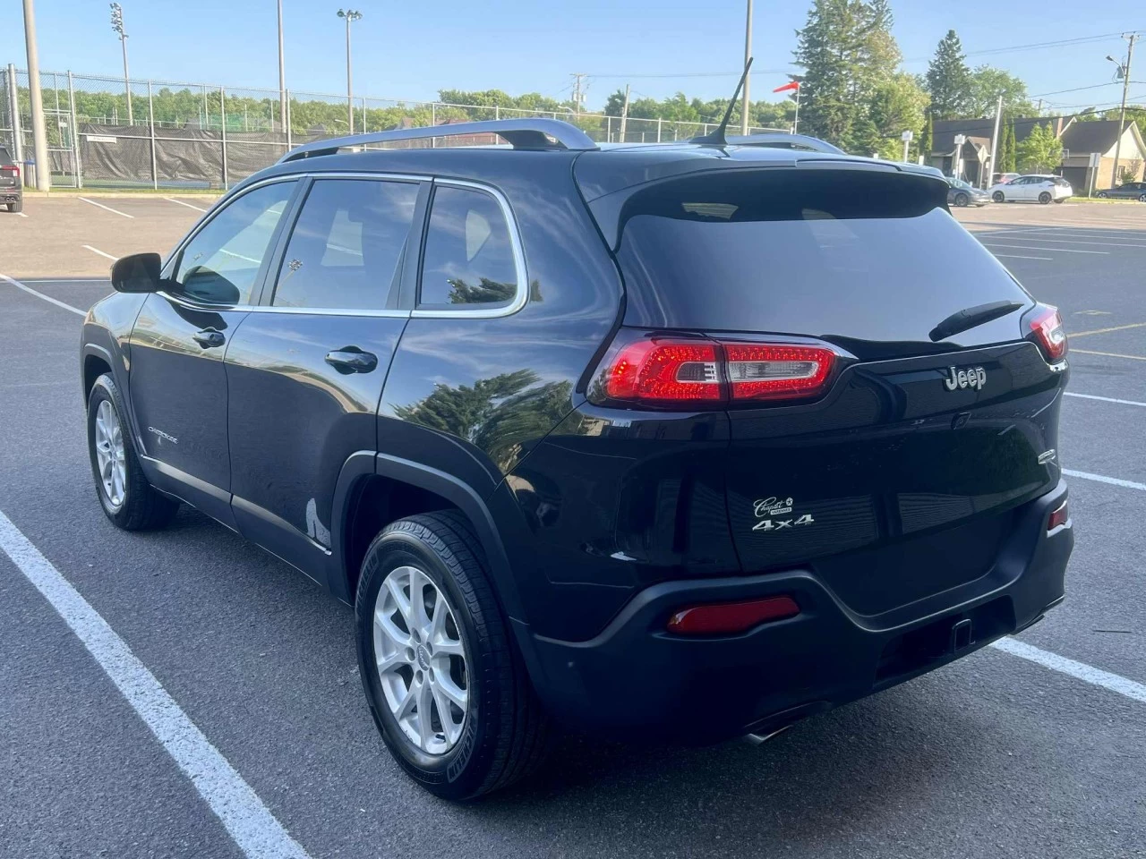 2014 JEEP CHEROKEE EDITION NORTH + V6 + 4X4 + 5 PASSAGERS + 196750 KM + PAS DE ROUILLE A1  Image principale