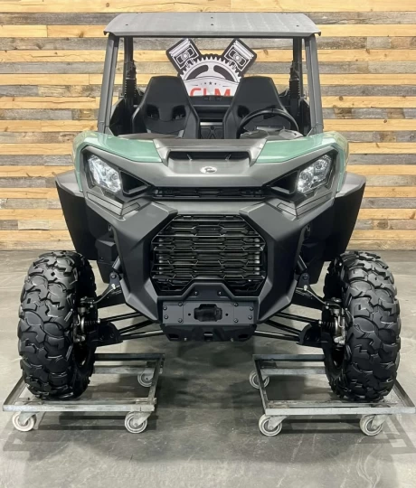 2025 BRP CAN-AM COMMANDER 700 EFI + 4X4 + DPS + BAS KM + 2 X EN INVEMTAIRE 