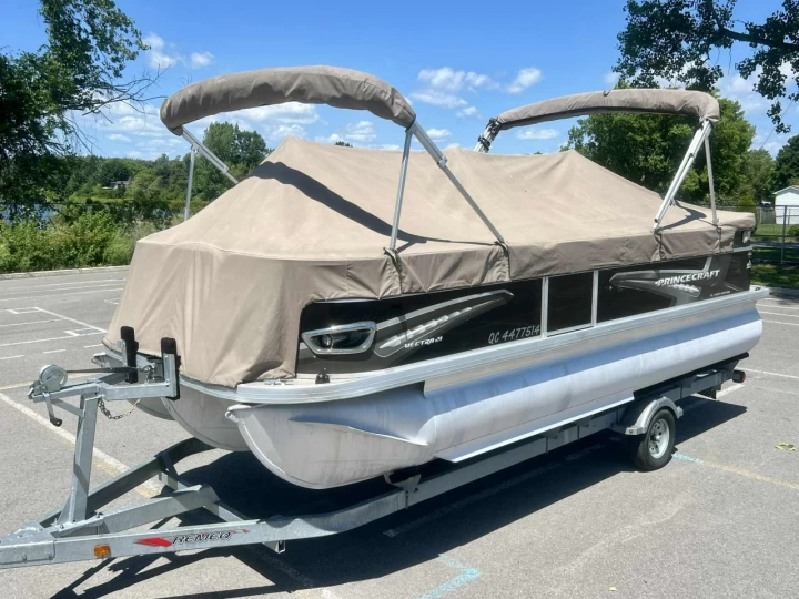 2014 PRINCECRAFT VECTRA 21 CLASSIC EDITION + MERCURY 115 H.P + ENSEMBLE SPORT 3 QUILLES + TOIT BIMINI + TOIT CAMPEUR + TOILE + REMORQUE 