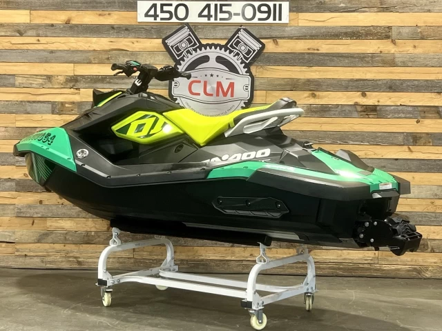 BRP SEA-DOO SPARK TRIXX 2UP + IBR + VTS + SEULEMENT 117 HR + RARE & CONDITION A1  2017