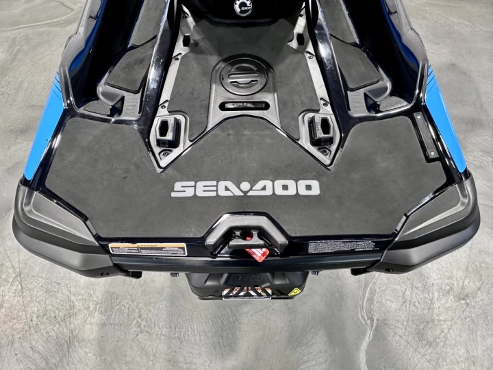 2019 BRP SEA-DOO RXT 230 HP + IBR + VTS + 3 PASSAGERS + 131 HR SEULEMENT + RARE & A1 