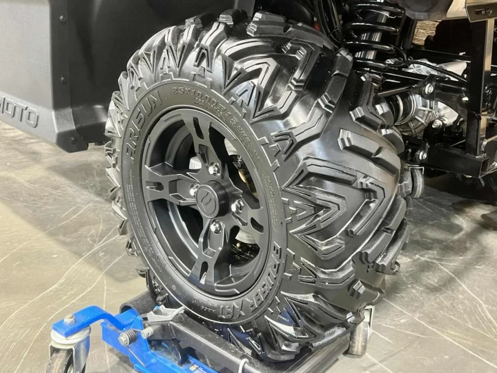2023 CF MOTO U-FORCE 600 EFI + 4X4 + EPS + SEULEMENT 337 KM + BEAUCOUP D'ÉQUIPEMENTS $$$ + GARANTIE 