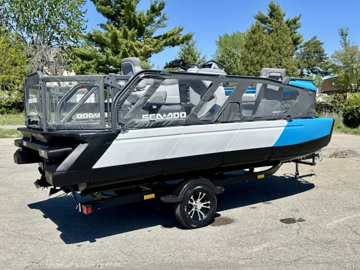 2023 BRP SEA-DOO SWITCH 16' ROTAX 170 H.P + IBR + VTS + IDF + REMORQUE + 0 HR + RARE & A1 